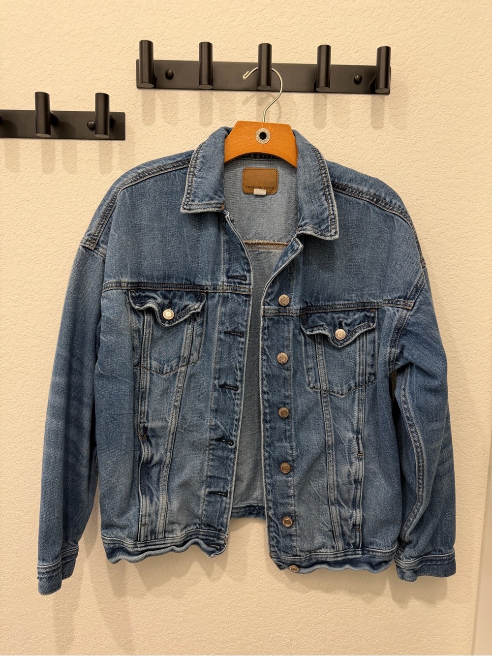 American Eagle Outfitters Men's Light Blue Denim Jacket